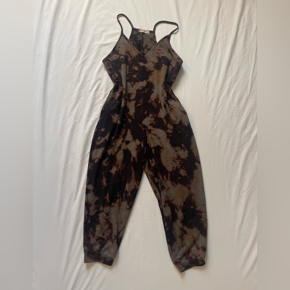 DIY Bleached Tie-Dye Joggers